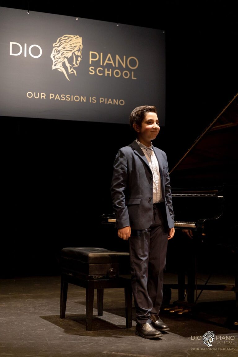 master piano player dio piano school