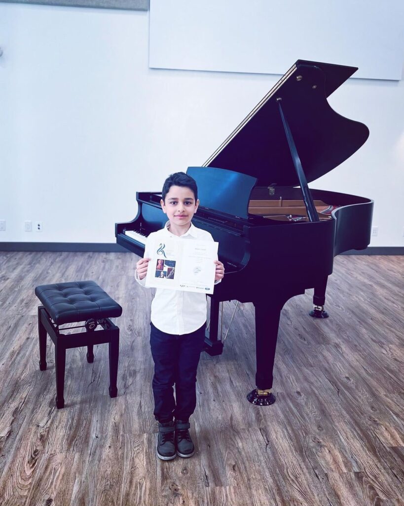 2ND PLACE SILVER WINNER OF THE KIWANIS PIANO COMPETITION, VANCOUVER, 2023